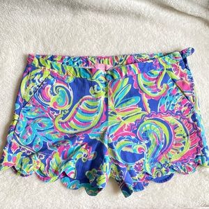 Lilly Pulitzer Scalloped Magnolia Shorts, size 4